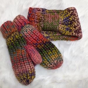 NWOT Collection 18 knit mittens & headband set